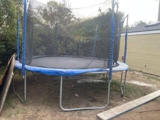 giving-away-trampoline
