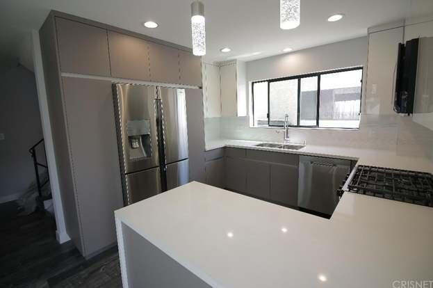 townhouse-for-rent-fully-remodeled-pool-garage-laundry-room-big-9