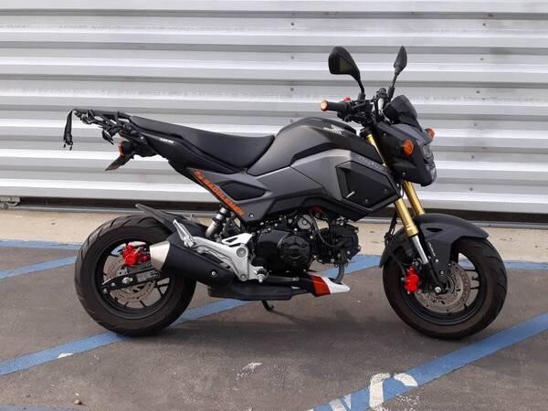 2017-honda-grom-big-2