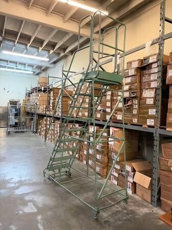 rolling-step-ladder-with-platforms-big-2