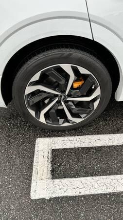 2023-audi-etron-s-premium-plus-sportback-4dr-suv-big-14