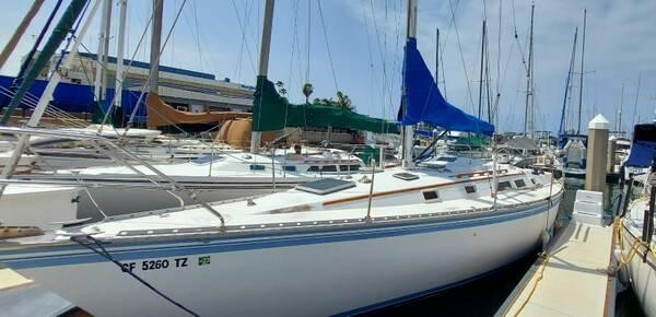 1983-hunter-34-sailboat-share-in-partnership-big-0