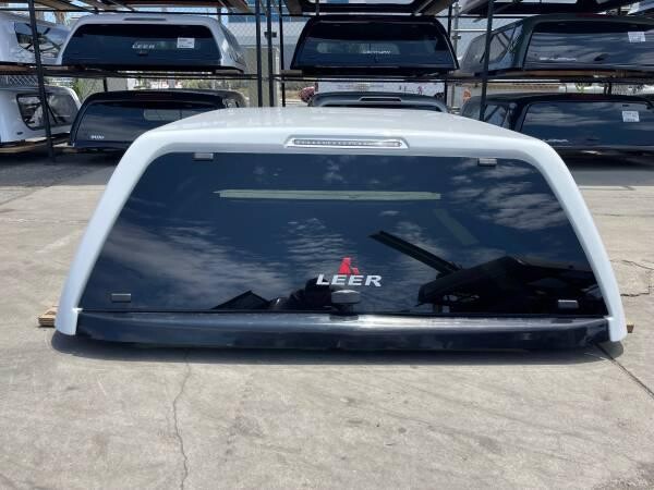 chevy-silverado-2500hd-610-2020-leer-100xr-camper-shell-big-4